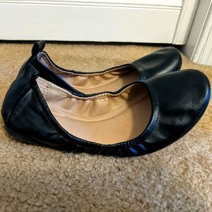 Black Ballet Flats